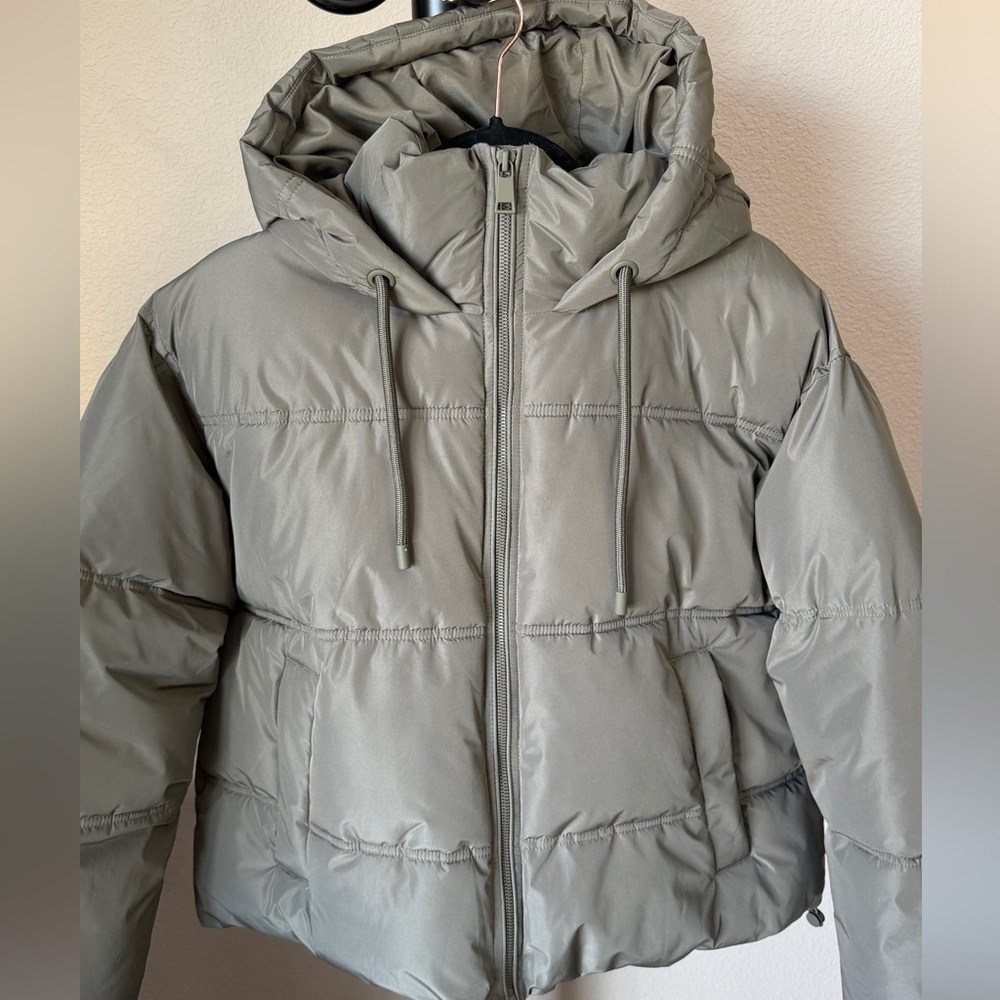 Zara Women’s Puff Coat